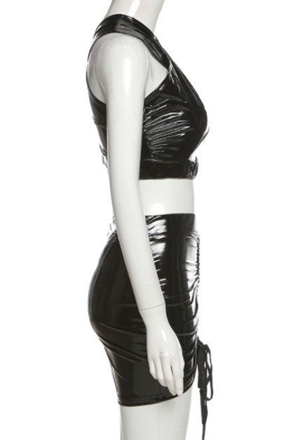 halter hollow vest pleated hip skirt